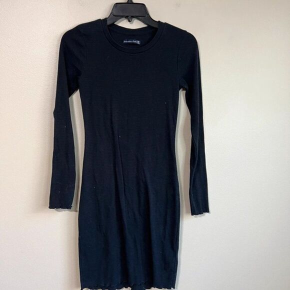 Abercrombie & Fitch XS black dress - Picture 1 of 3